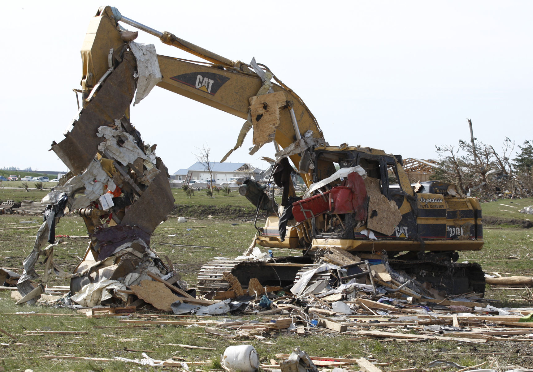 052608mp-parkersburg-torn-20